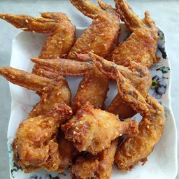 ปีก+น่อง  10 ชิ้น แถม 1