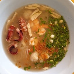 ร้านกว๋ยจั๊บอุบล อรนิด