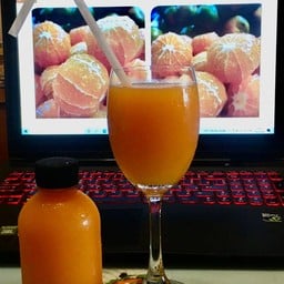 ยุทธน้ำส้มคั้นสด