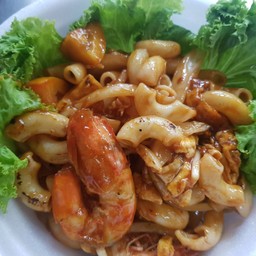 ผัดมักกะโรนี