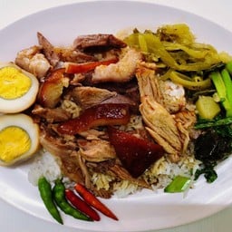 เจ๊ฟ้า ข้าวขาหมู ข้าวหมูแดง หมูกรอบ