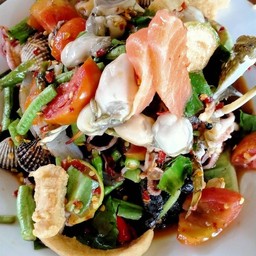 ส้มตำถาด