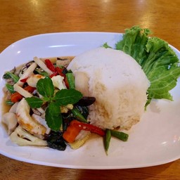 ข้าวราดกะเพรา