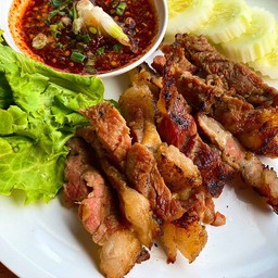 เนื้อย่างจิ้มแจ่ว