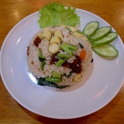 ข้าวผัดปลาเค็ม
