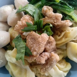 เกี๊ยวน้ำลูกชิ้น