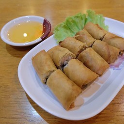 เปาะเปี้ยทอด 10 ชิ้น