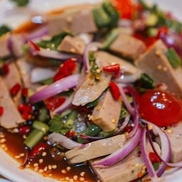 ยำตามใจสั่ง