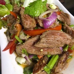 ยำเนื้อย่าง