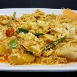 เนื้อปูก้อนใหญ่ผัดผงกะหรี่