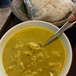 ขนมจีนน้ำยาปูใหญ่