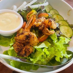 สลัดกุ้งย่างปาปริก้า