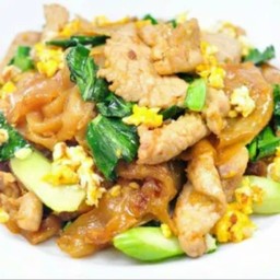 เส้นใหญ่-ผัดซีอิ๋ว