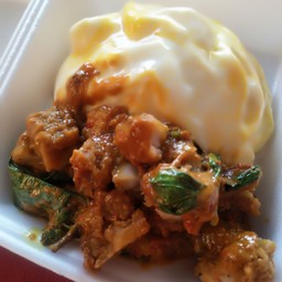 ข้าวราดผัดพริกเผาไก่กรอบ