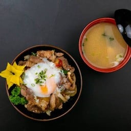 ข้าวหน้าหมูย่าง