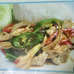 ข้าวผัดพริกหยวก