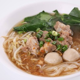 ก๋วยเตี๋ยวหมูตุ๋น