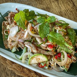 พล่าเนื้อมะเขือเปราะ