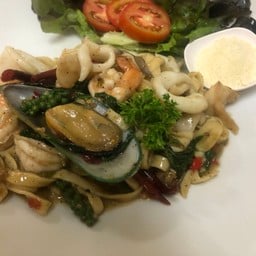 Fettucine spicy seafood