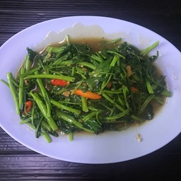 ผัดผักบุ้งกะปิ