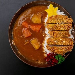 ข้าวราดแกงกระหรี่หมูทอด