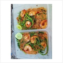 หมี่กะเฉด ผัดไทย ข้างโรงเรียนบางปลา บางปลา
