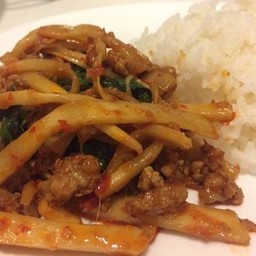 พริกแกงหน่อไม้ ราดข้าว