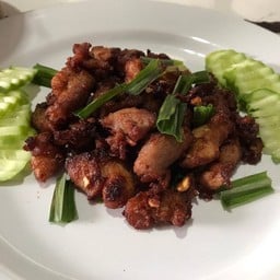 ไก่ทอดใบเตย by เจ๊ไอซ์