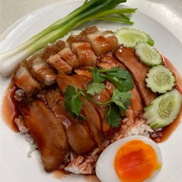 ข้าวหมูแดง+หมูกรอบ รสเด็ด