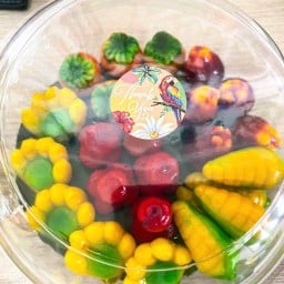 น้ำปั่นผลไม้ ขนมไทยลูกชุบ