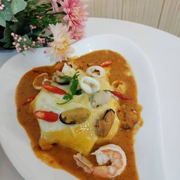 ข้าวไข่ข้นต้มยำทะเล