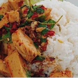 กะเพราหมูยอ ราดข้าว