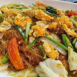 วุ้นเส้นผัดไข่หมูชิ้น