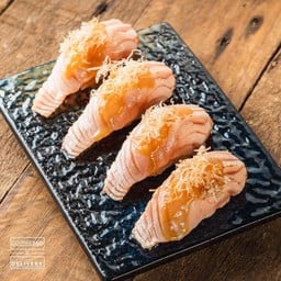 ซูชิแซลมอนไซเกียว