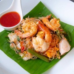 สุกี้แห้งกุ้ง+ปลาหมึก