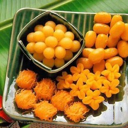 เซ็ทขนม 4 มงคล