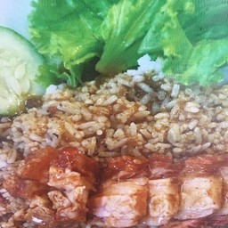 ข้าวหมูกรอบ