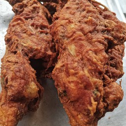 ซี่โครงไก่ทอด