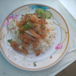 ข้าวมันไก่น้ำเพชร/เจ๊จอย