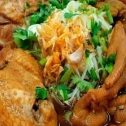ร้านข้าวเหนียวหมูทอดเสียบไม้