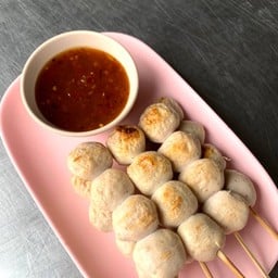 ลูกชิ้นหมูปิ้ง 10ไม้