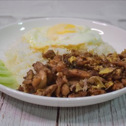 ข้าวราดไก่กระเทียม