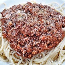 BEEF AND PORK BOLOGNESE
