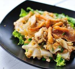 ก๋วยเตี๋ยวคั่วไก่