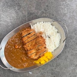 ข้าวแกงกระหรี่ หมูทอด