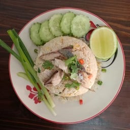 ข้าวผัดปลาทู พริกสด