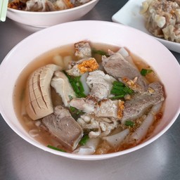 ก๋วยจั๊บน้ำใส