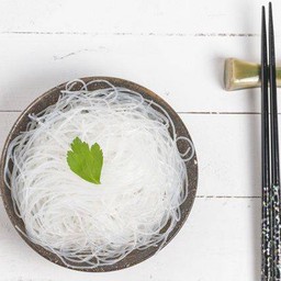 วุ้นเส้นลวก