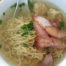 ชายสี่ บะหมี่เกี๊ยว สาขา แยกบางแสนพาวเวอร์