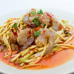 ยำมะม่วงกุ้งสด